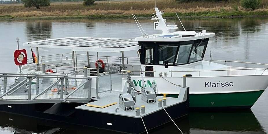 E-Fähre Klarisse verbindet die Fährstelle Niederlommatzsch – Diesbar Seußlitz F28. | Foto: Rene Lindner